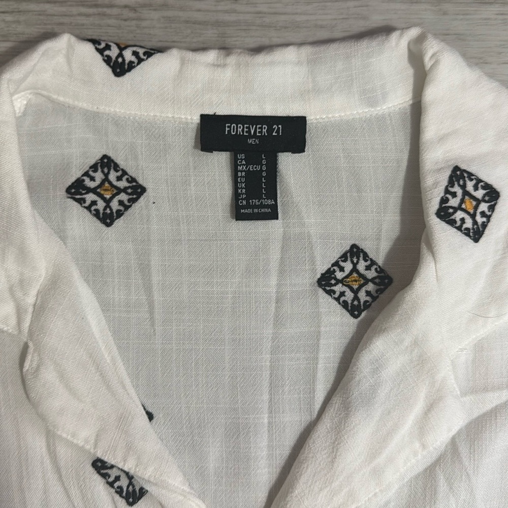 Short Sleeve Button-Up - Picture 5 of 5
